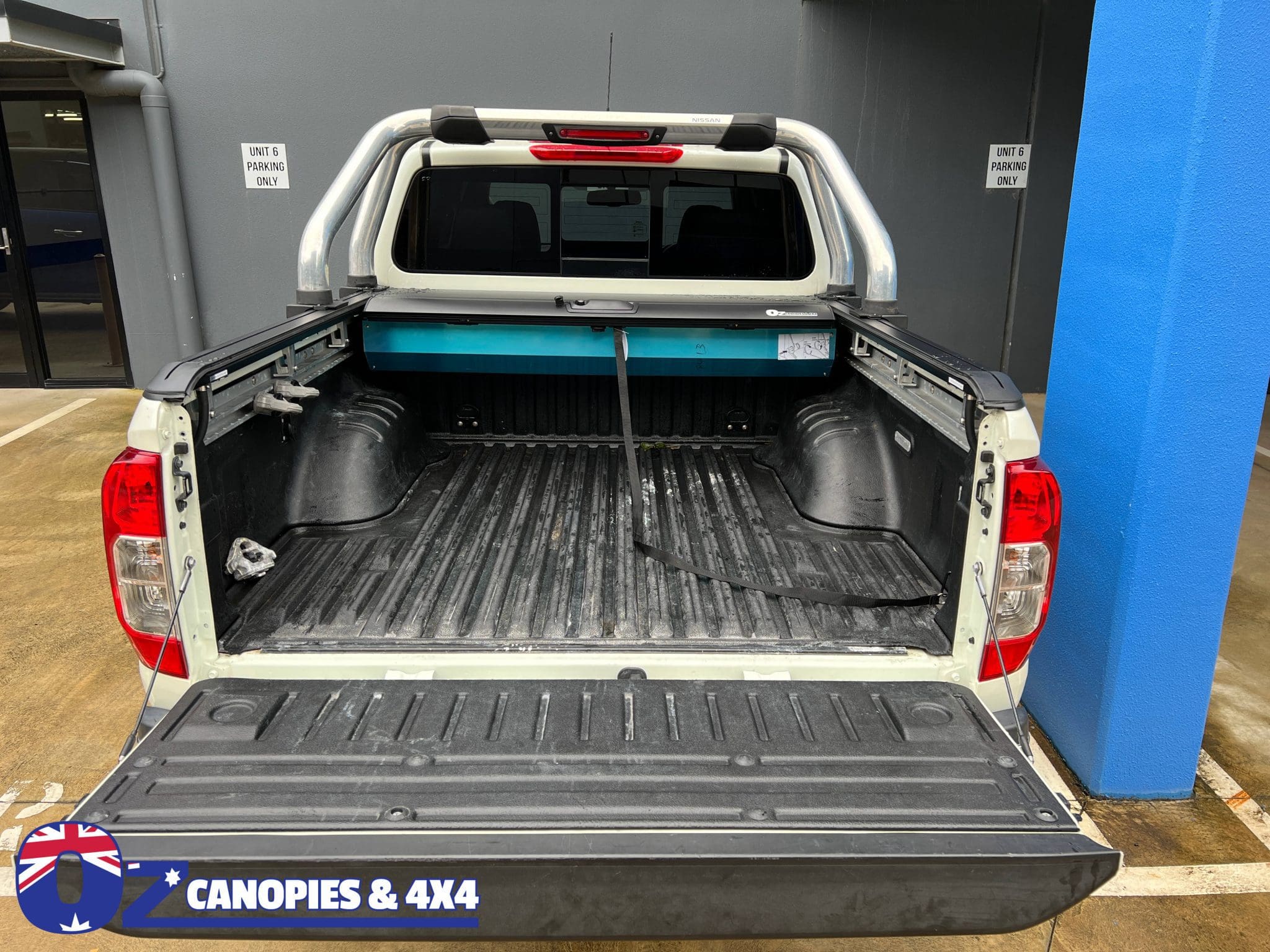 Nissan Navara D23 NP300 Manual Roller Shutter Cover Tonneau Hard Lid 2014 to 01/2021