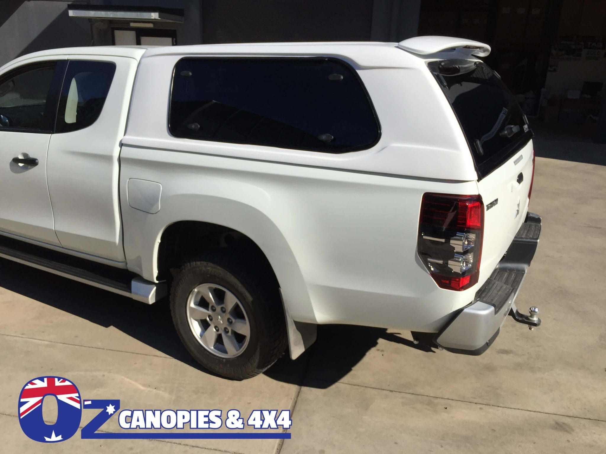 Mitsubishi Triton MQ MR Club Cab Extra Cab Canopy 2015 to 01/2024 Lift Up or Sliding Side Windows Central Locking