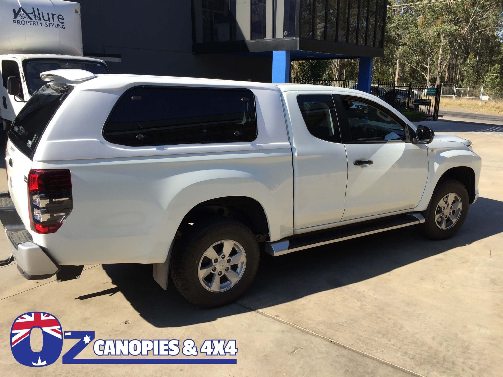Mitsubishi Triton MQ MR Club Cab Extra Cab Canopy 2015 to 01/2024 Lift Up or Sliding Side Windows Central Locking