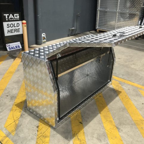 Aluminium Tool box Full Opening with removable & adjustable shelf 1750x530x820