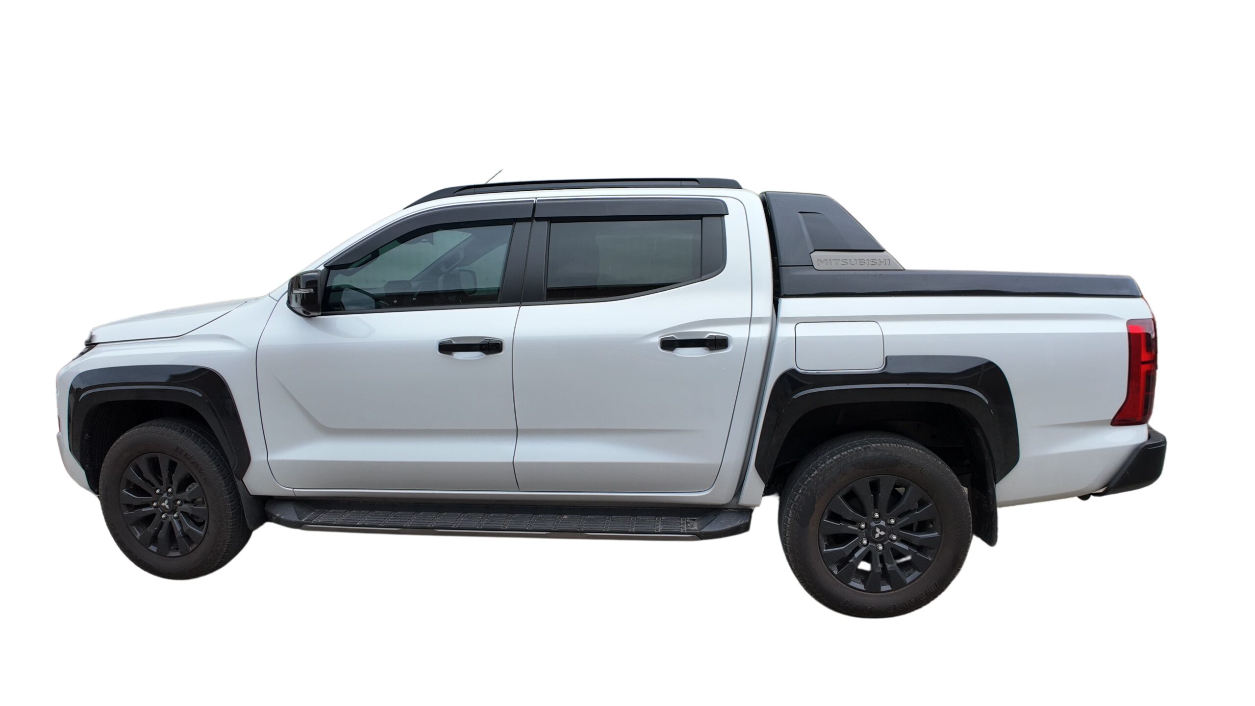 Oztrax Electric Mitsubishi Triton MV GSR Roller Shutter Cover Tonneau Hard Lid 01/2024 to Current (Compatible with Sailplane)