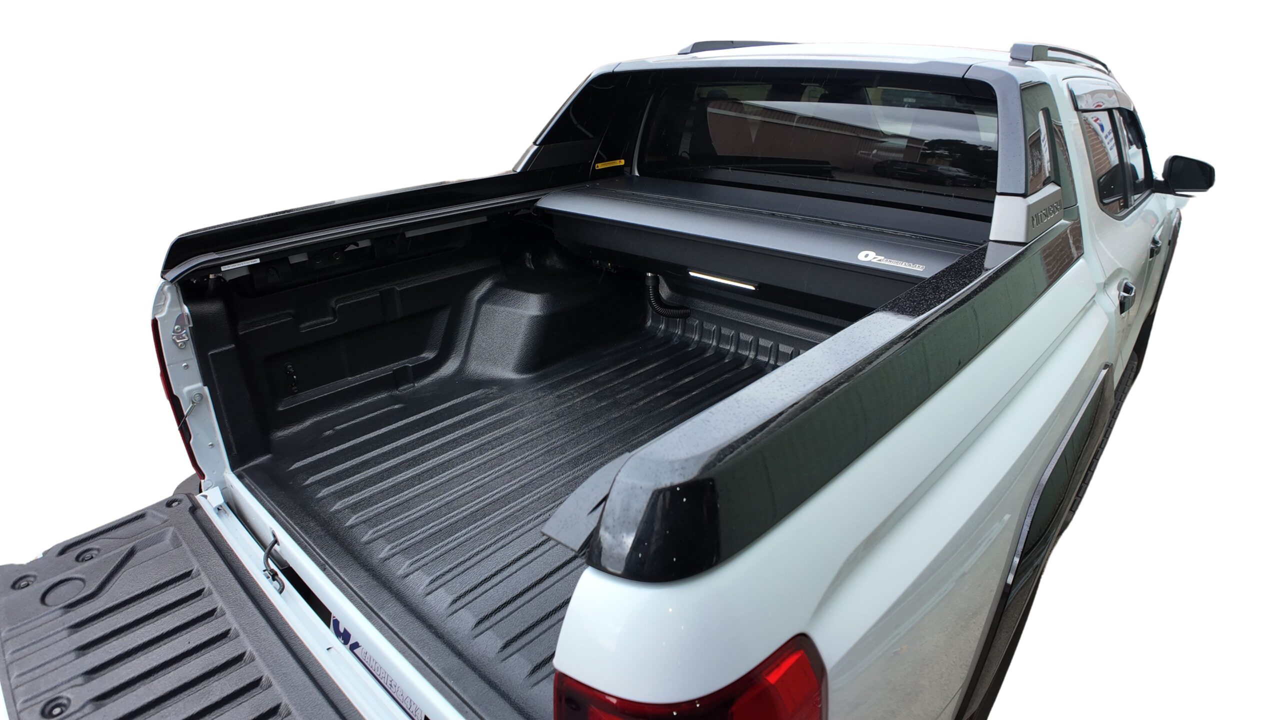 Oztrax Electric Mitsubishi Triton MV GSR Roller Shutter Cover Tonneau Hard Lid 01/2024 to Current (Compatible with Sailplane)