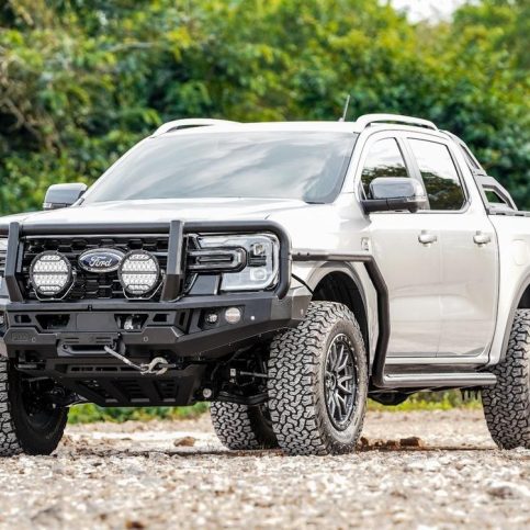 PIAK Genesis Loop Bar (Black Recovery Points & Bash Plate) For Ford Ranger (5/2022 on) & Everest (6/2022 on) BullBar