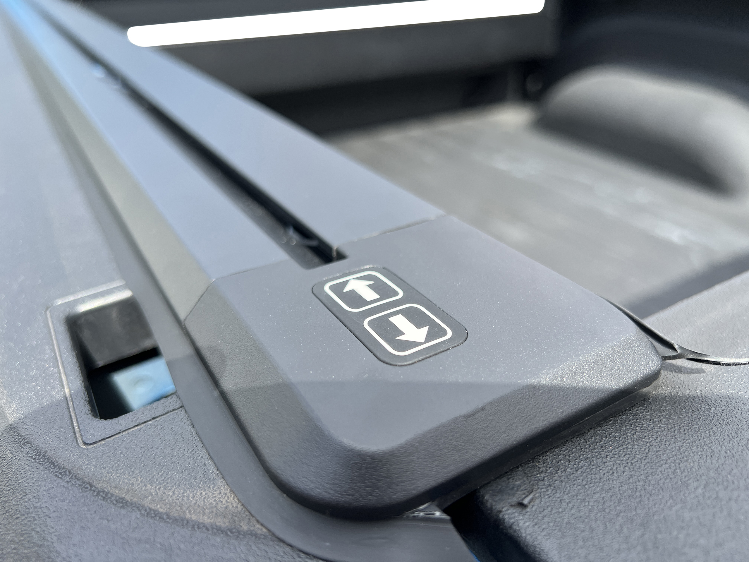 OZTRAX Electric Dodge RAM 1500 5.7FT DS/DT Roller Shutter Cover Tonneau Hard Lid 2018 to Current