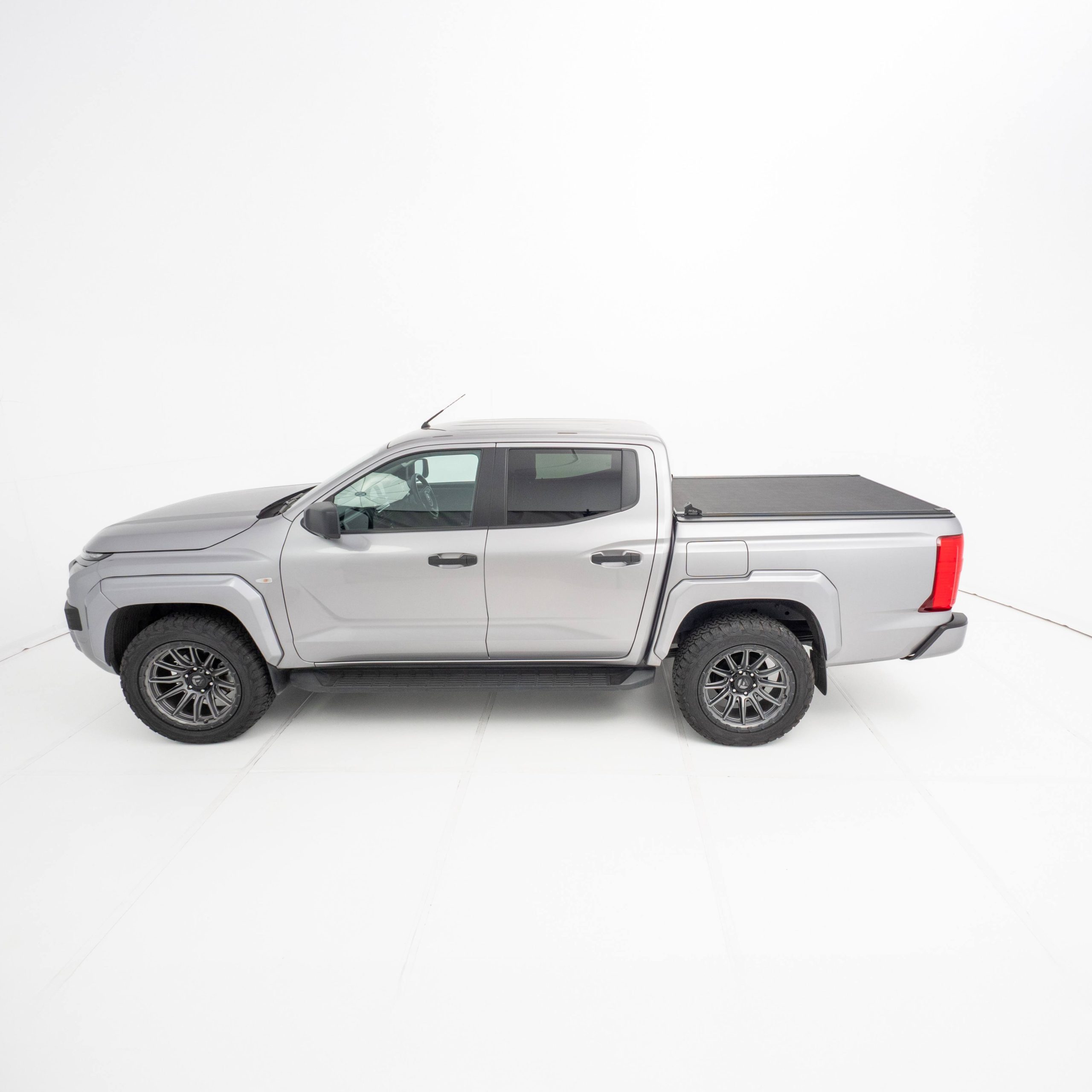 HSP Roll Mate Mitsubishi Triton MV 01/2024 to Current