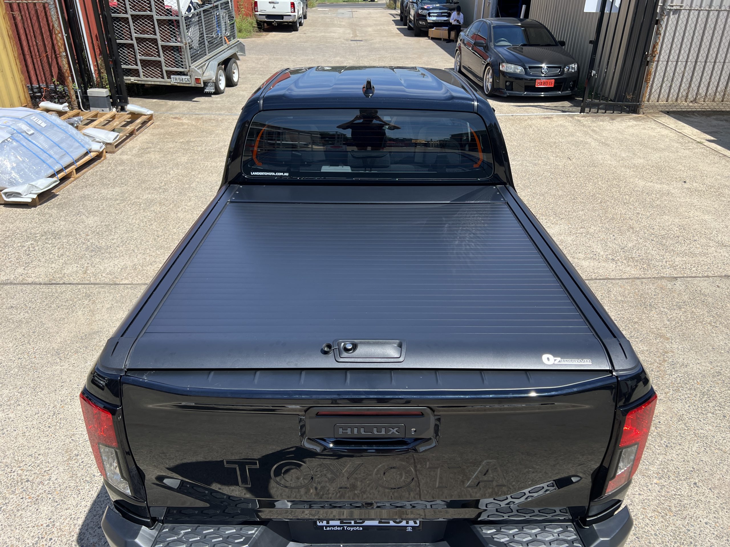Toyota Hilux Next Gen N90 12/2025 to Current SR SR5 Manual Roller Shutter Cover Tonneau Hard Lid